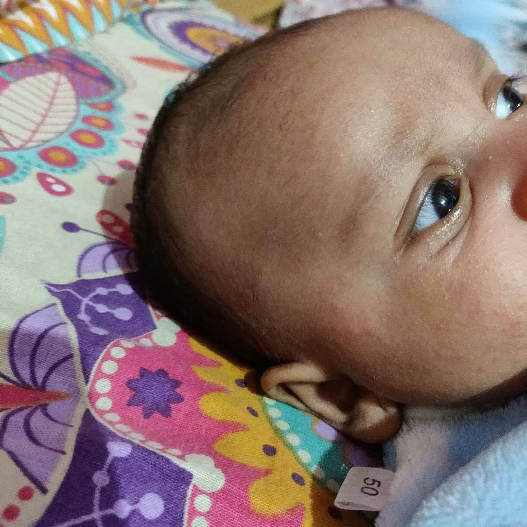 Wen ever my baby cries he gets some red spots on face.. N wen he does