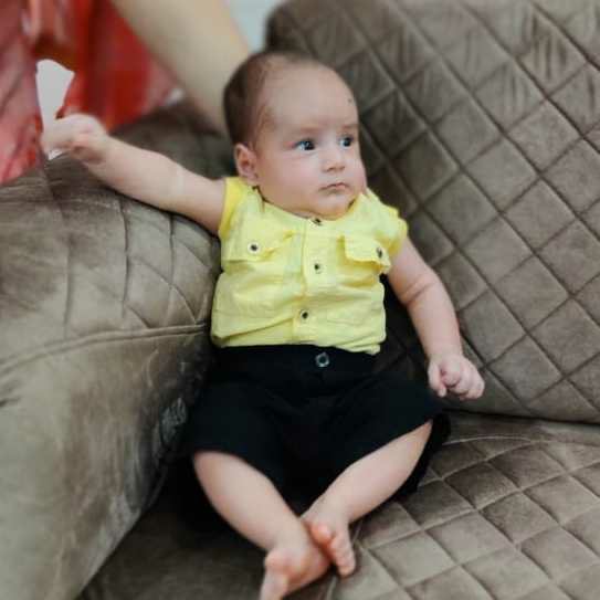 breastfed baby with smelly gas