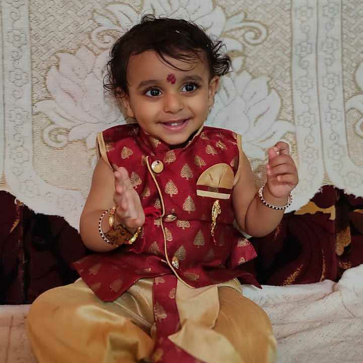 Baby Shakes Head Side To Side Causes Remedies When To Worry