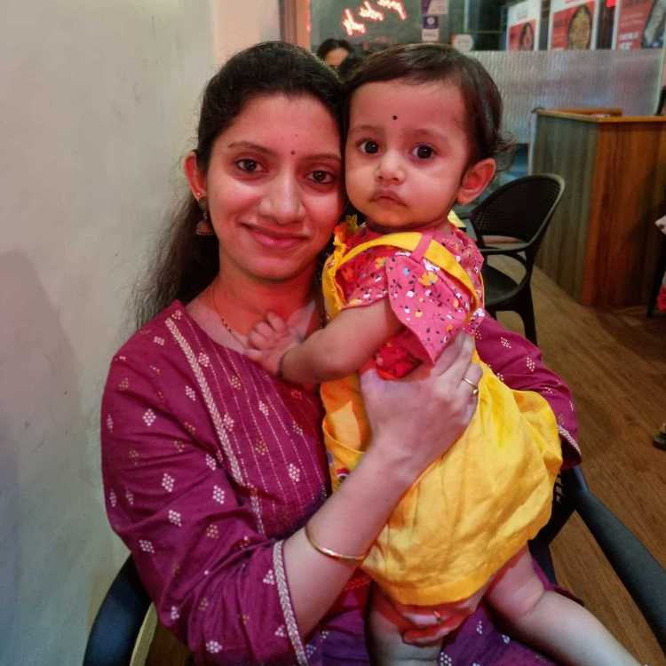 profile image of SHRADDHA DHANAVADE