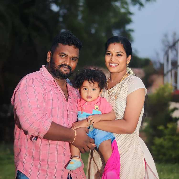 profile image of Karthika Dhineshkumar