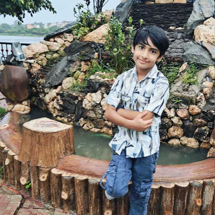 profile image of 9929594174