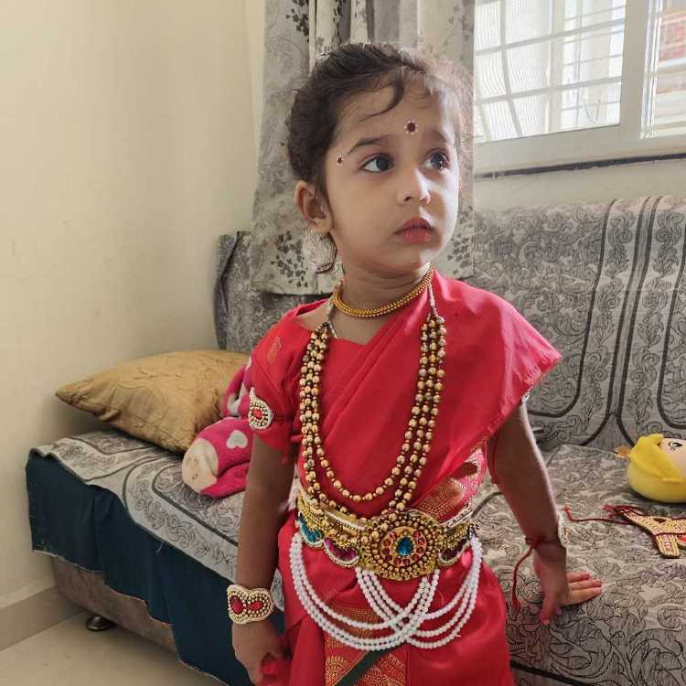 profile image of Romi