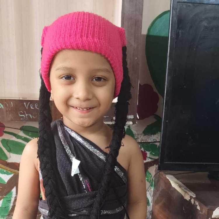 profile image of shakshi gore