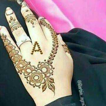 profile image of Dr Ayesha